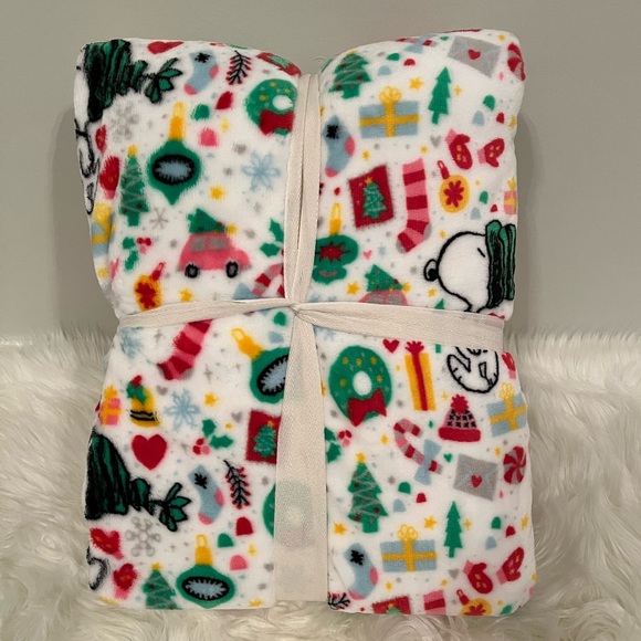 *BRAND NEW* Snoopy Peanuts Christmas Blanket - Queen Size - Picture 3 of 4